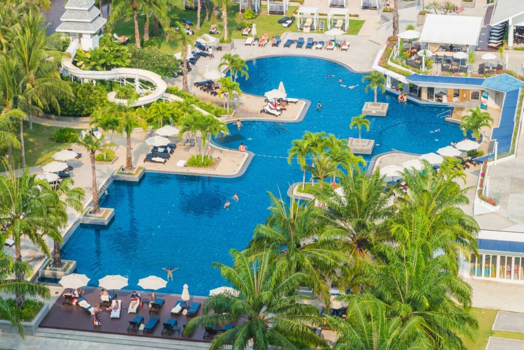 Luxury vs Budget Hotels